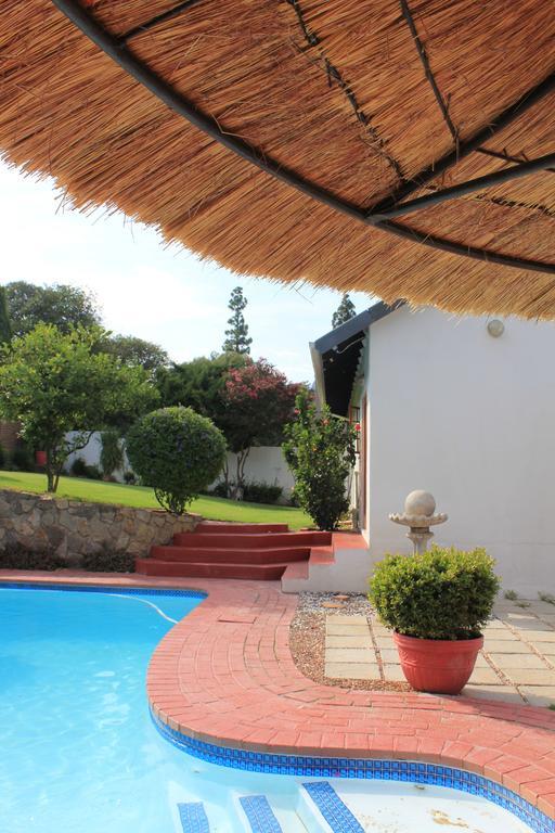 Mizizi House Of Sandton B & B Joanesburgo Exterior foto
