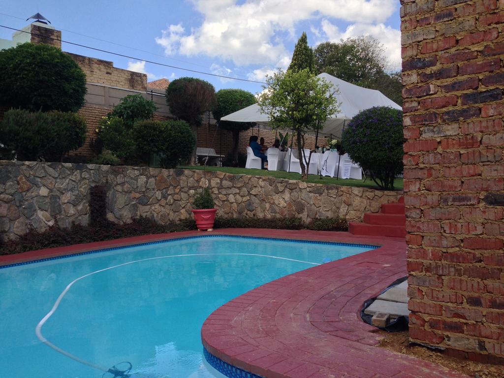 Mizizi House Of Sandton B & B Joanesburgo Exterior foto